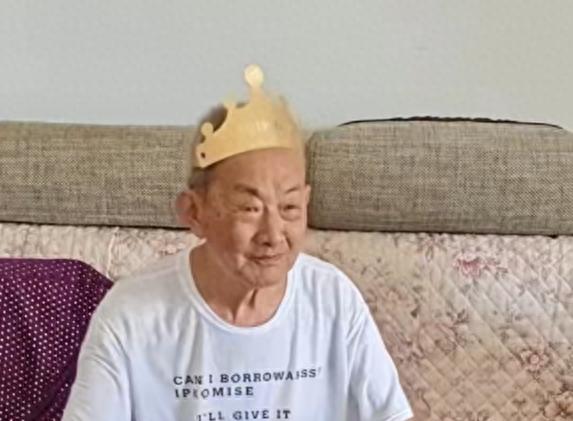 走失者照片 鄂州市寻人：八旬老人走失，患抑郁症...