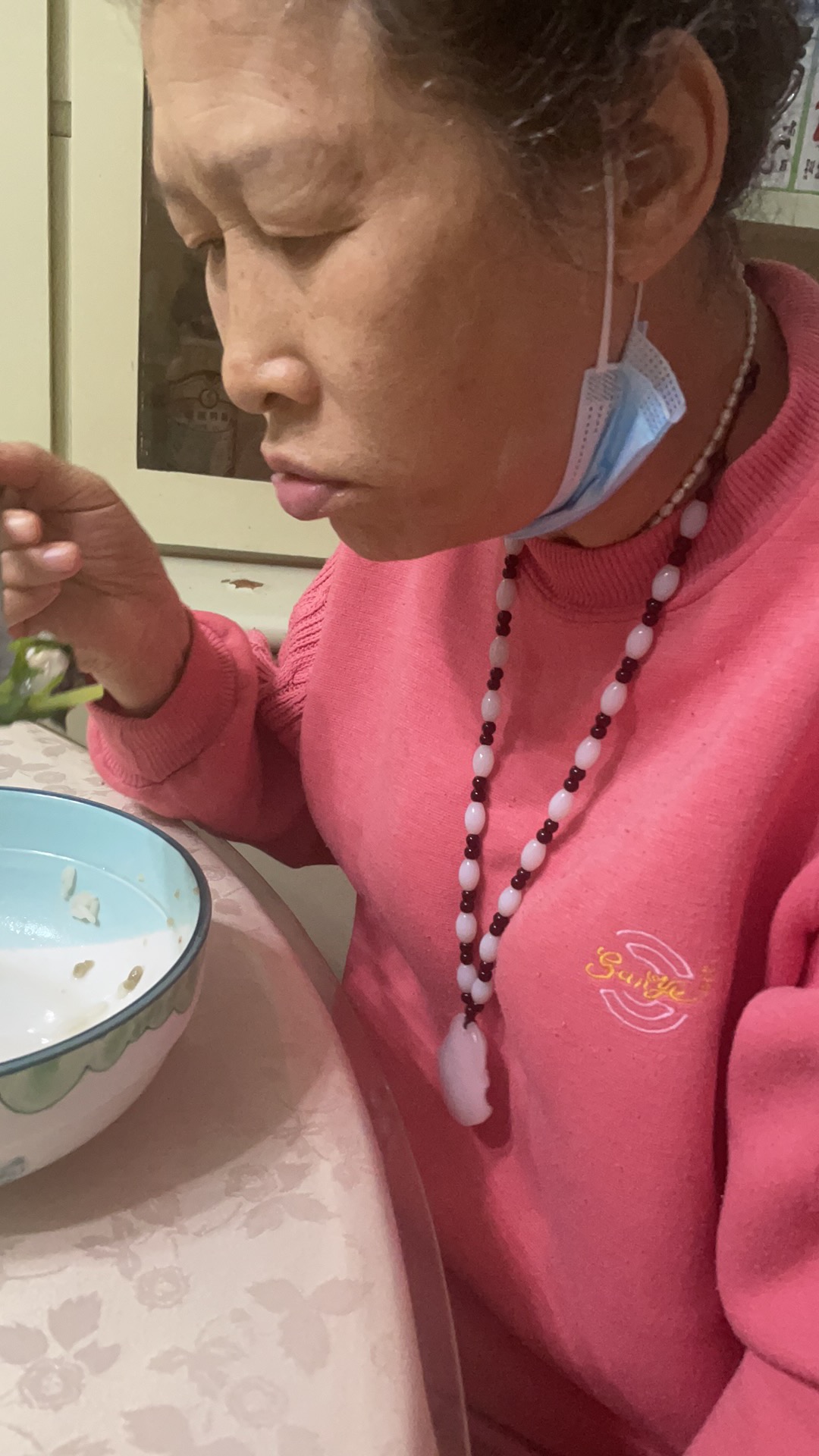 走失者照片 福州急寻：六旬老太走失，穿印花连衣...