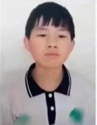 走失者照片 晋中急寻：13岁男生失联多日，戴黑...