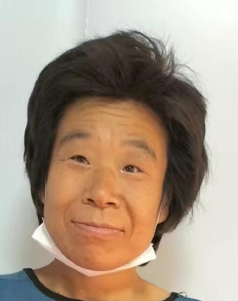 走失者照片 廊坊寻亲！霸州中年女子被救助，穿蓝...