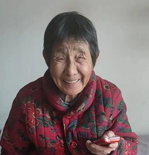走失者照片 秦皇岛急寻：八旬老太走失，驼背，穿...