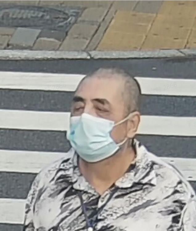 走失者照片 北京急寻：六旬老人走失，穿黑白相间...