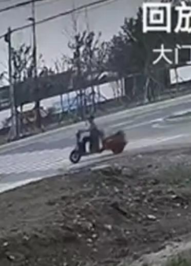 走失者照片 徐州寻人！新沂六旬老人失联，穿墨绿...