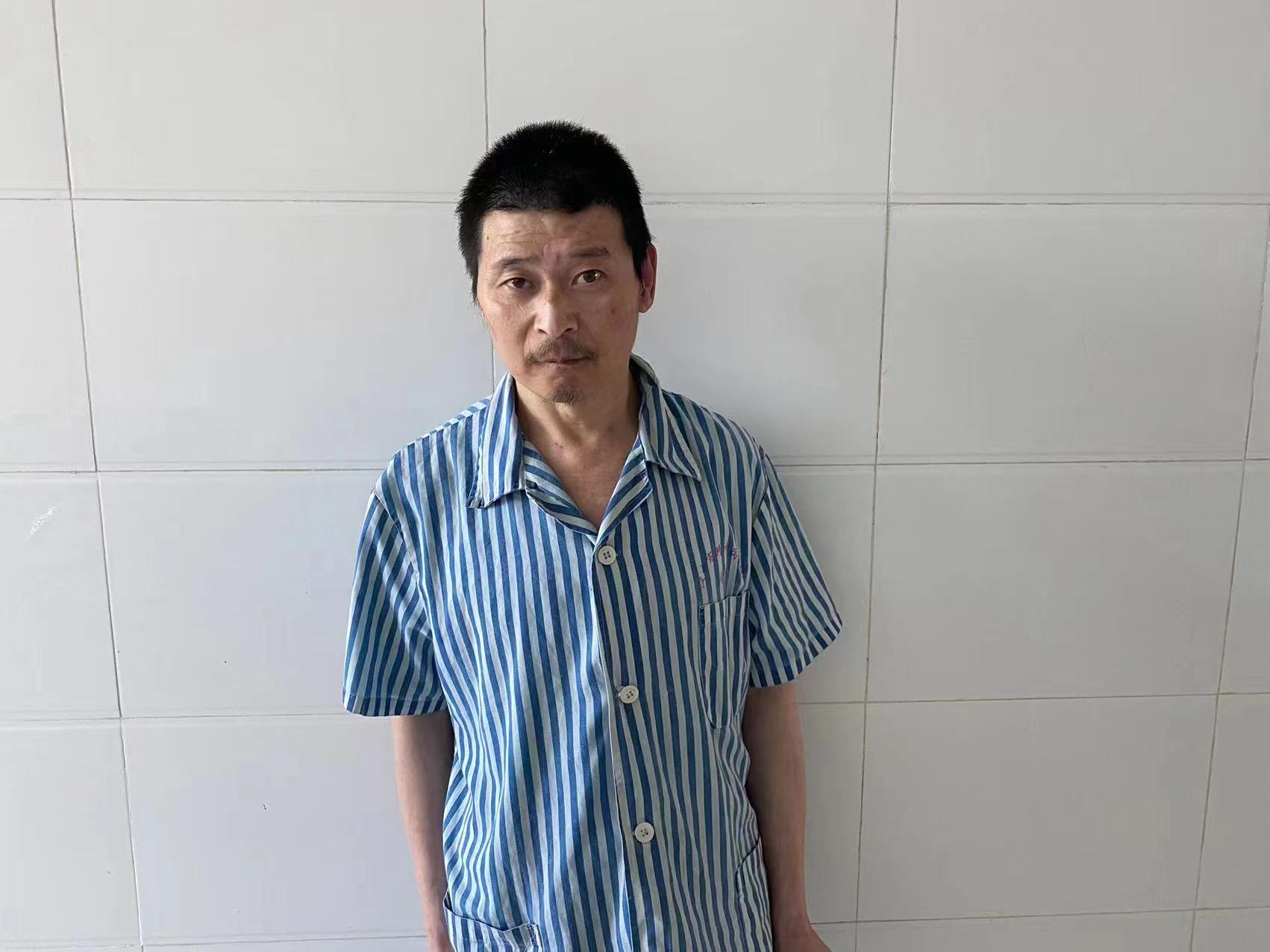 走失者照片 汉中寻亲：五旬男子被救助，穿米黄色...