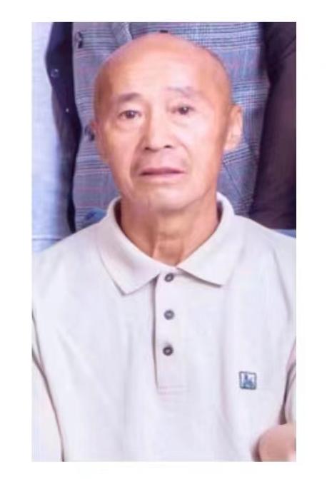 走失者照片 青岛急寻：七旬老人失联，拄拐杖，穿...
