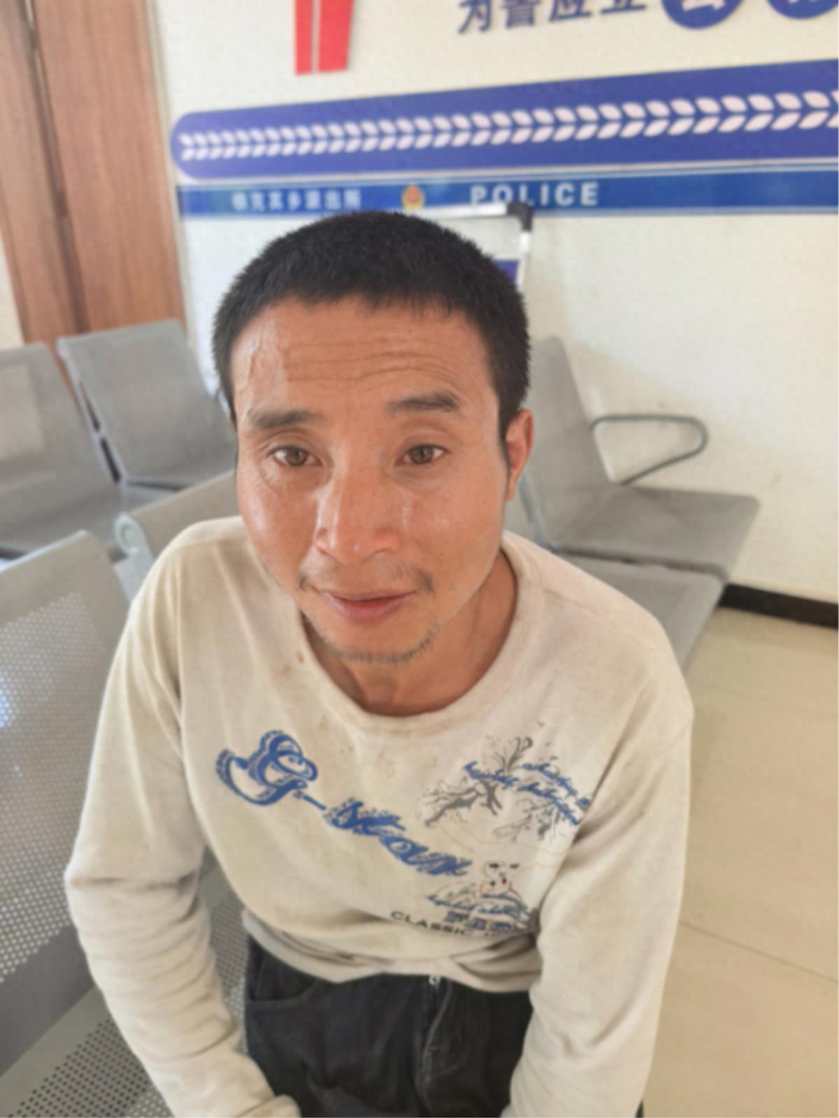 走失者照片 巴音郭楞库尔勒寻亲：青年男子被救助...