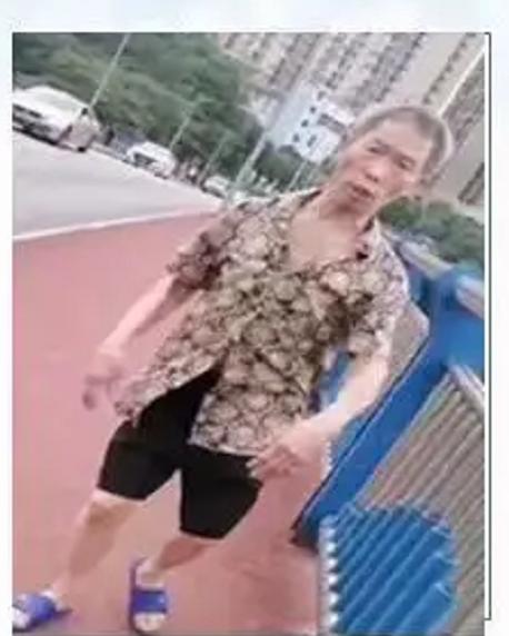 走失者照片 铜仁六旬老人失联，穿黄色花衬衫、黑...