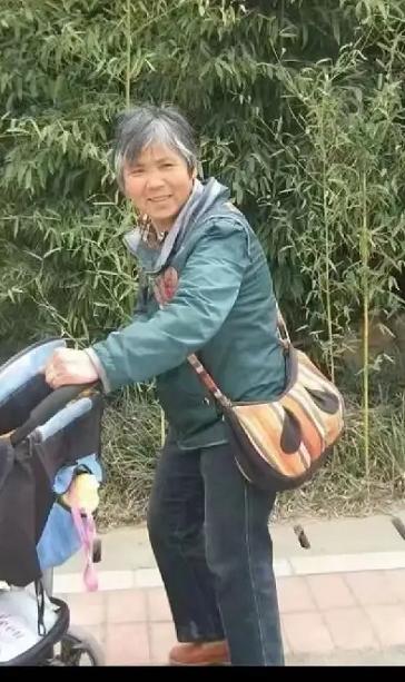 走失者照片 郑州荥阳急寻：七旬老太走失，穿青色...