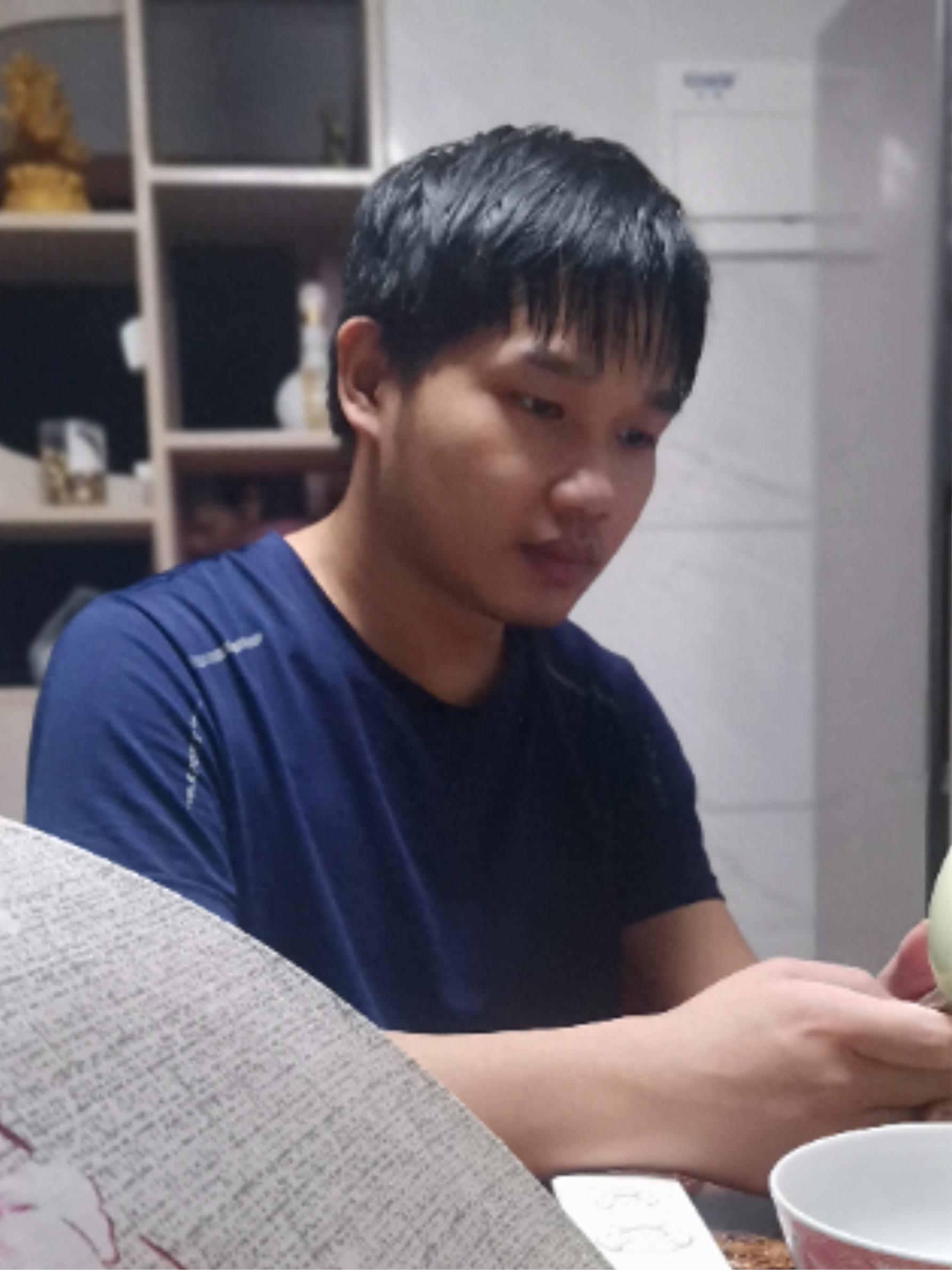 走失者照片 南昌市寻人：青年男子走失，患精神障...