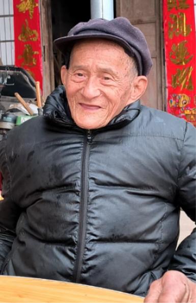 走失者照片 南充市寻人：七旬老人走失，穿花色短...