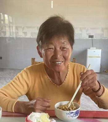 走失者照片 南通启动急寻：七旬老太走失，患阿尔...