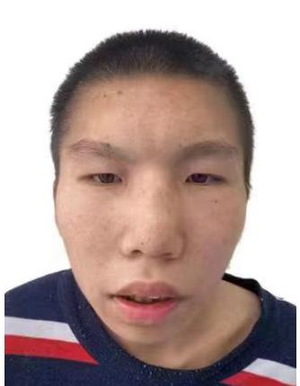 走失者照片 开封寻亲：18岁男生被救助，穿黑色...