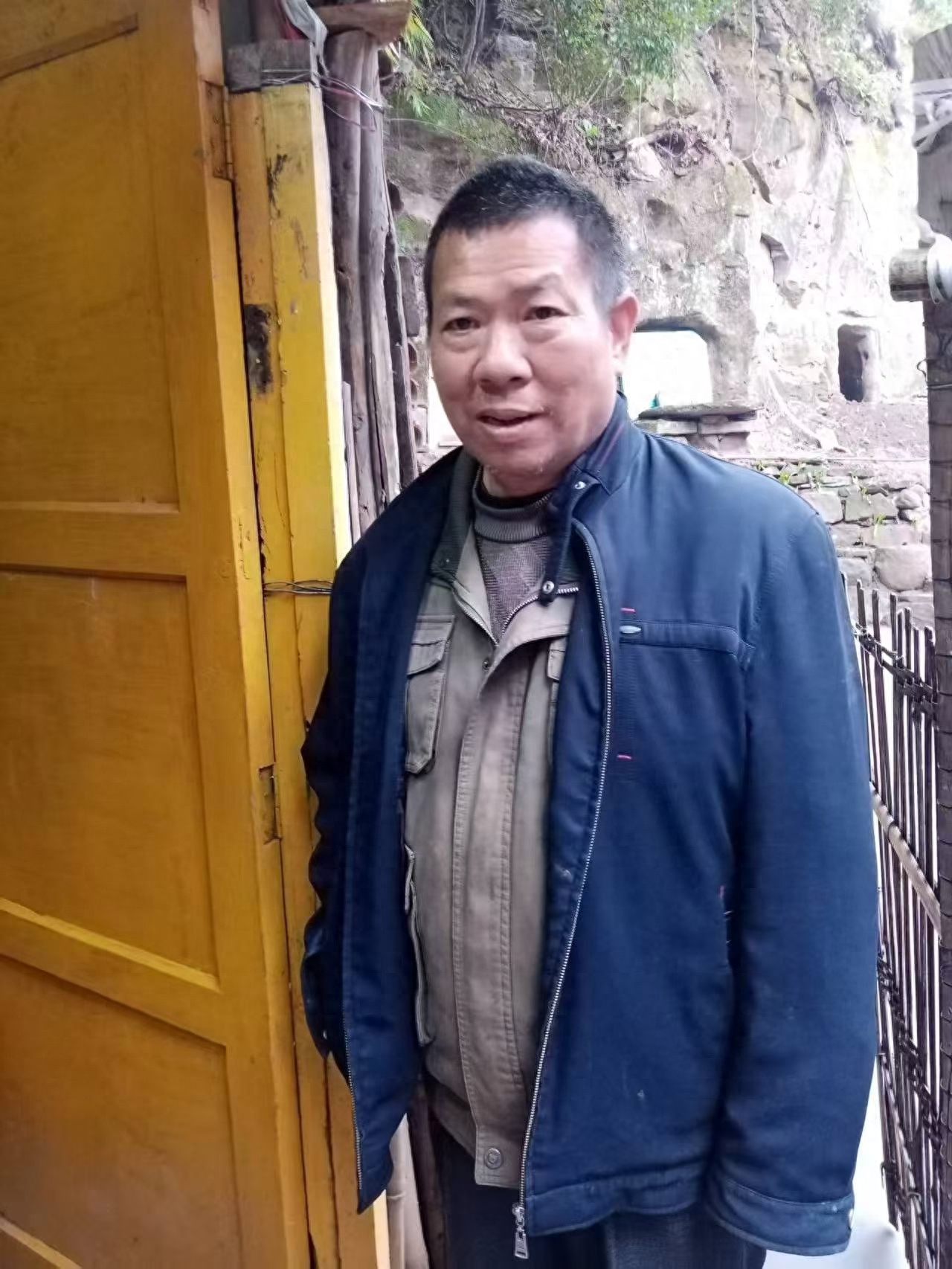 走失者照片 绵阳市寻人：六旬老人走失，患精神障...