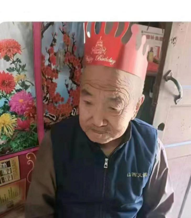 走失者照片 运城急寻：七旬老人失联，穿蓝色上衣...