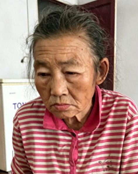 走失者照片 郴州市资兴市寻人：八旬老太走失，高...