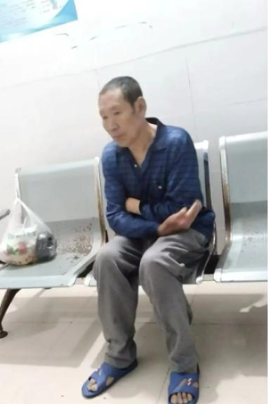 走失者照片 泸州市寻人：七旬老人走失，穿蓝色上...