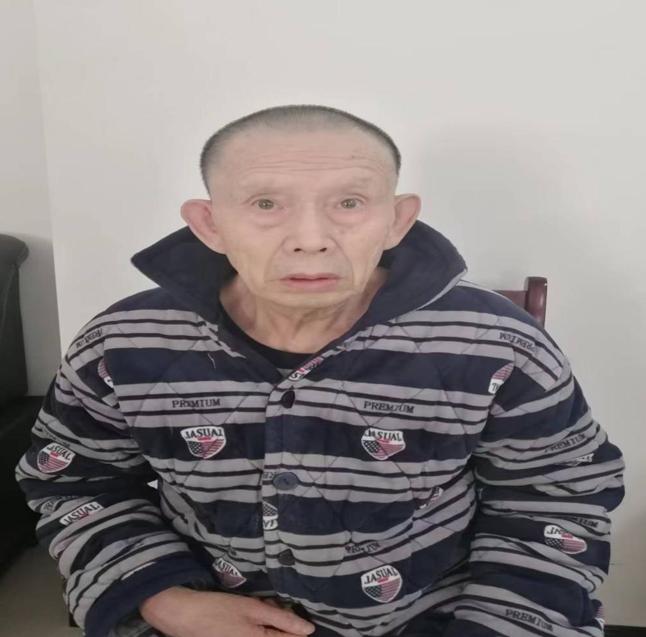 走失者照片 毕节寻亲：六旬老人被救助，后脑有一...