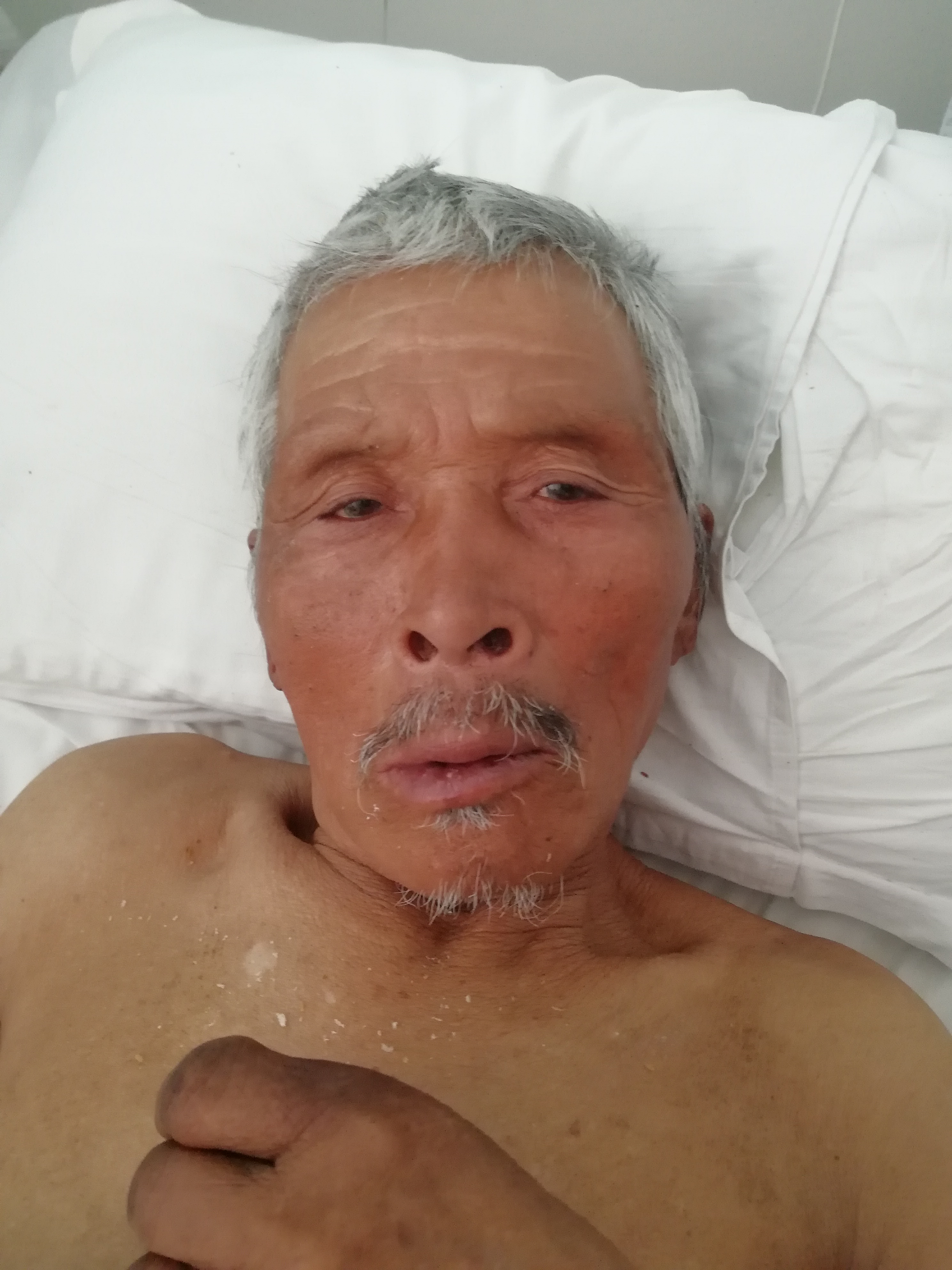 走失者照片 济南寻亲：七旬老人被救助，自述叫洛...