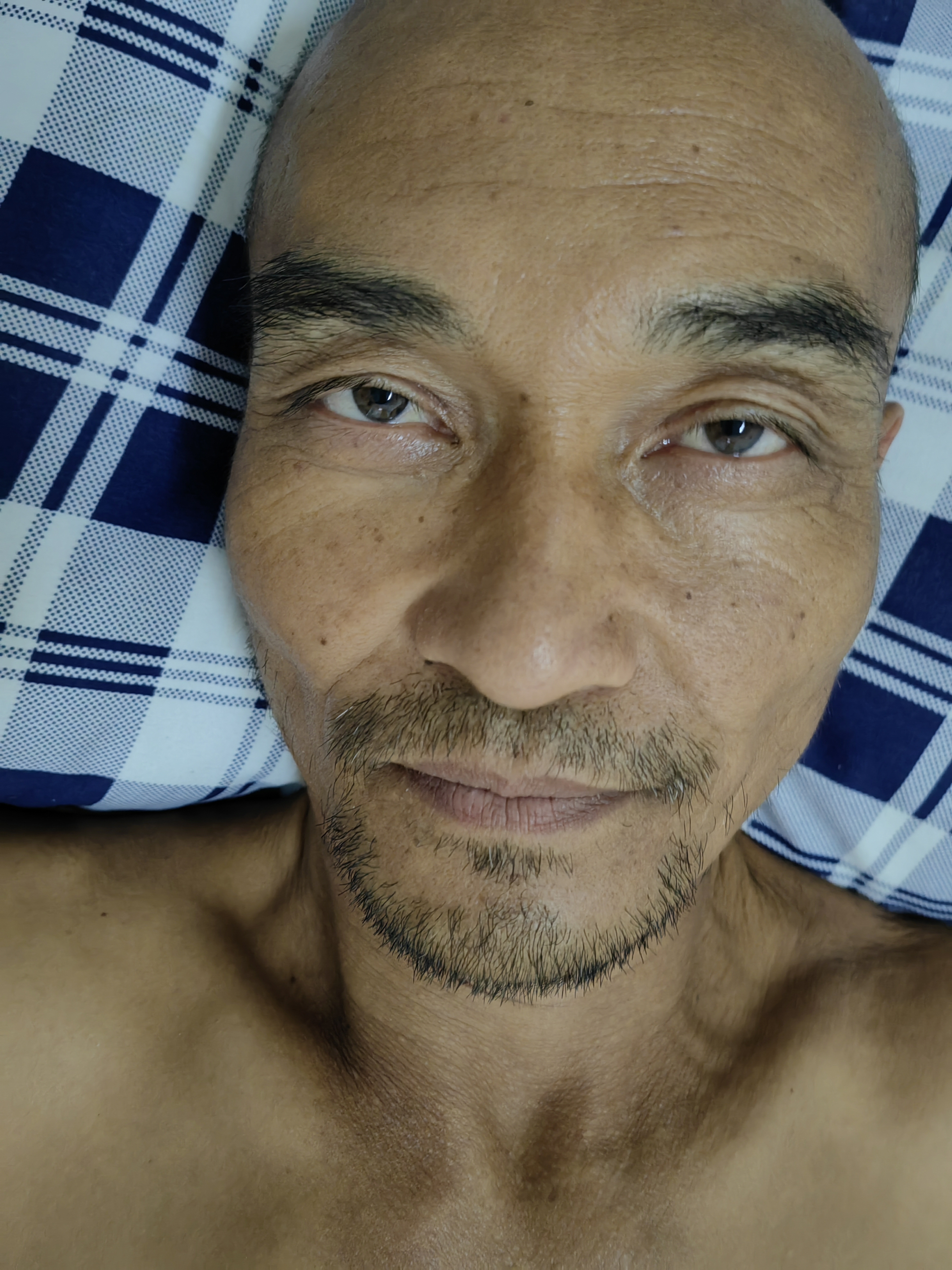 走失者照片 成都都江堰寻亲：五旬男子被救助，穿...