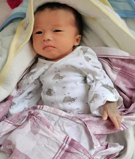 走失者照片 红河州寻亲：新生女婴被救助，黑发，...