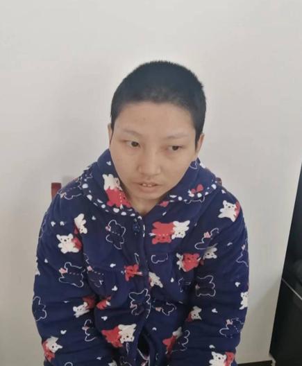 走失者照片 毕节寻亲：青年女子被救助，高1米6...