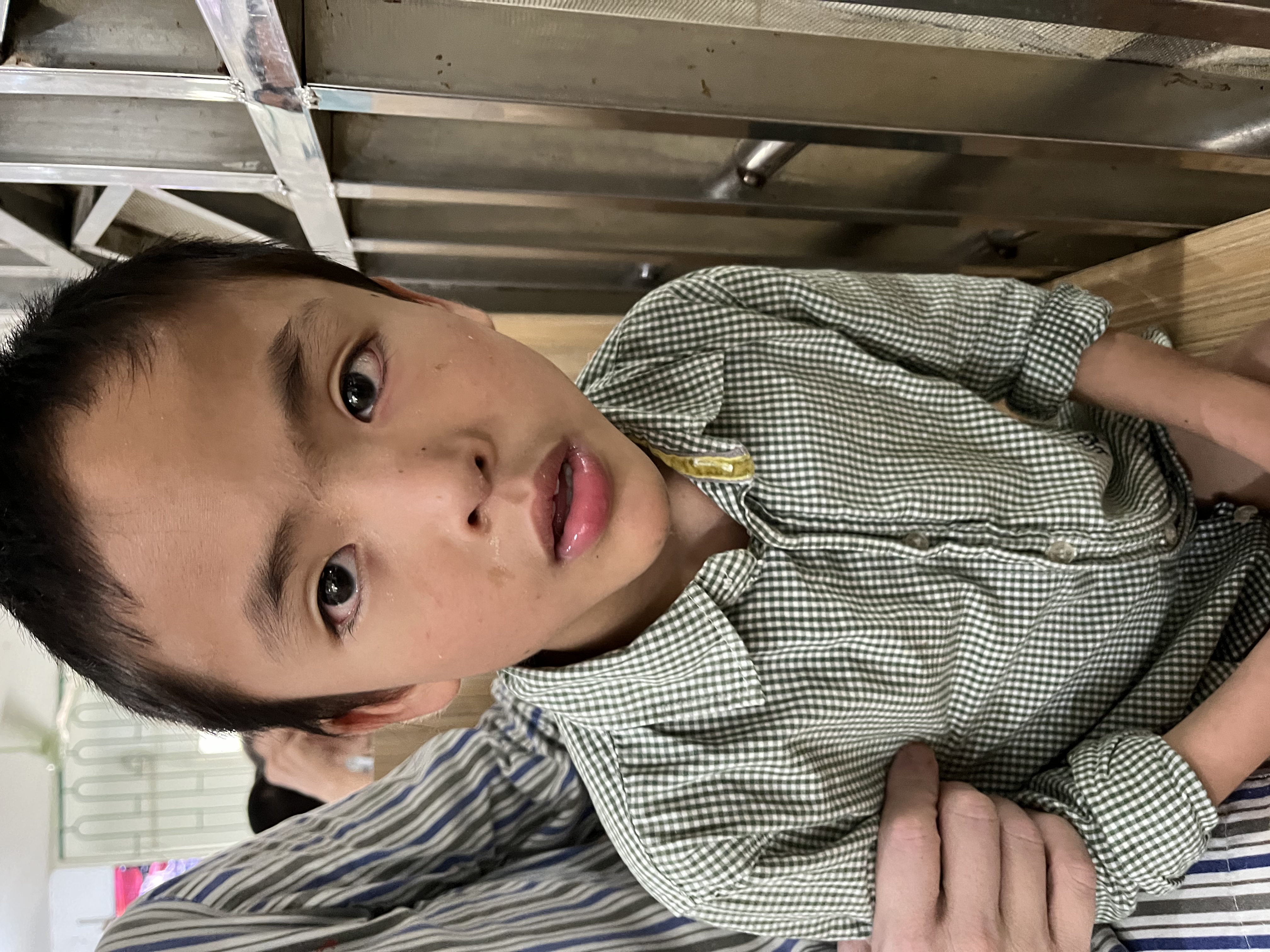 走失者照片 谁家孩子丢了？南宁7岁男孩被救助，...