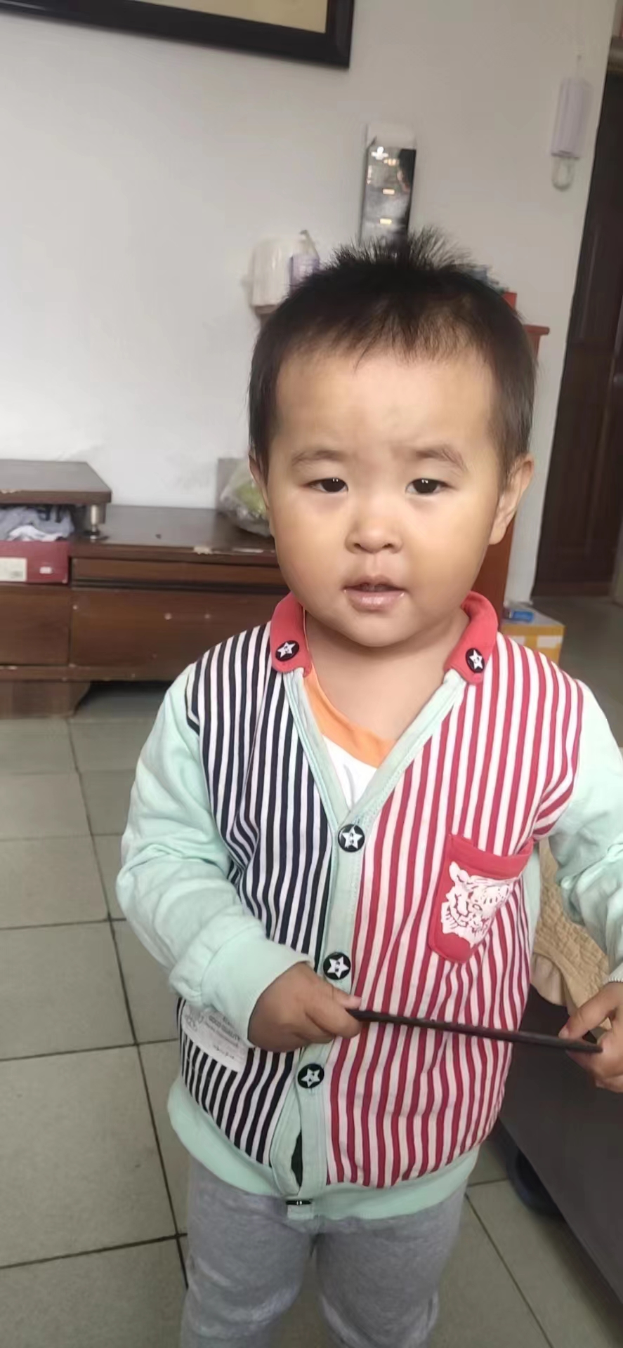 走失者照片 承德寻亲：2岁女童被救助，被发现时...