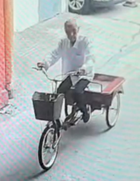 走失者照片 衡水市寻人：八旬老人走失，穿白色长...