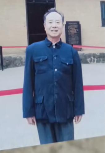 走失者照片 娄底市寻人：七旬老人走失，穿浅灰色...
