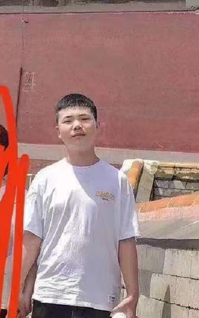 走失者照片 天津急寻：15岁男孩失联，穿黑色上...