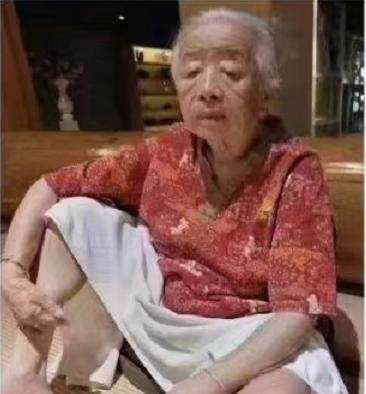 走失者照片 锦州急寻：八旬老太失联，穿蓝色长袖...