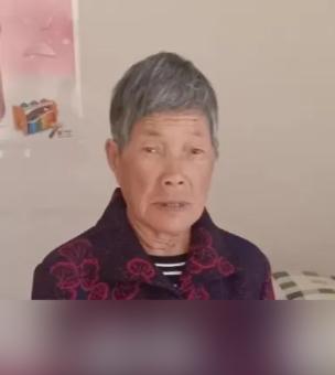 走失者照片 渭南寻人：八旬老太走失，穿绿色毛线...