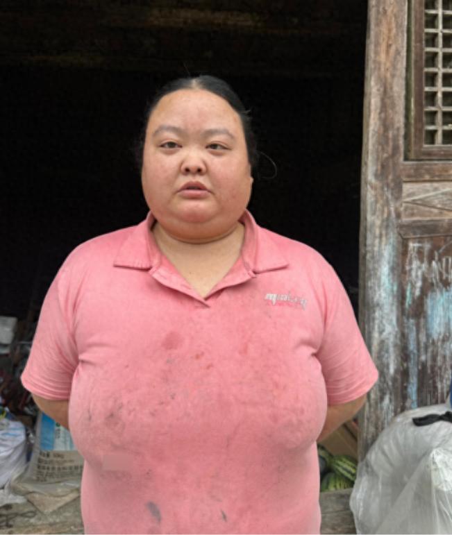走失者照片 重庆市寻亲：青年女子被救助，高约1...