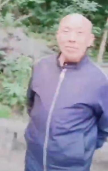 走失者照片 绵阳市寻人：七旬老人走失，穿深蓝色...