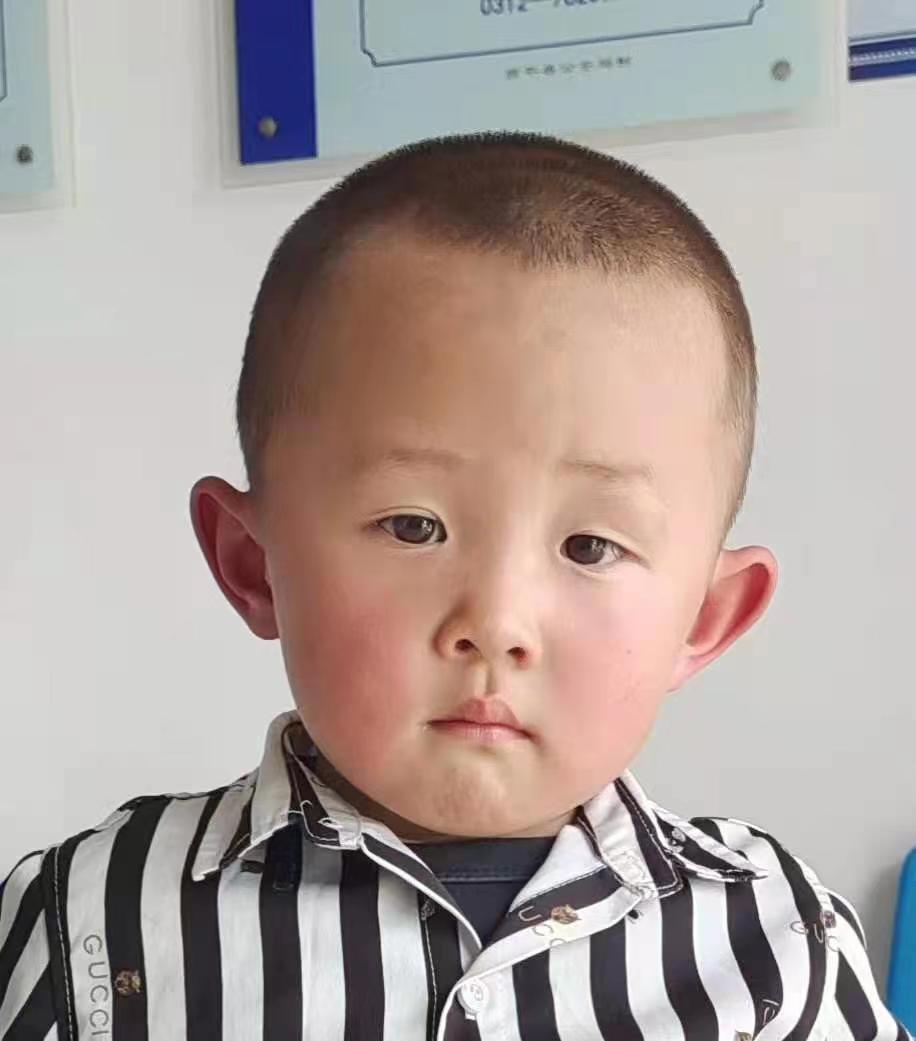 走失者照片 喀什寻亲：3岁男孩被救助，无胎记，...