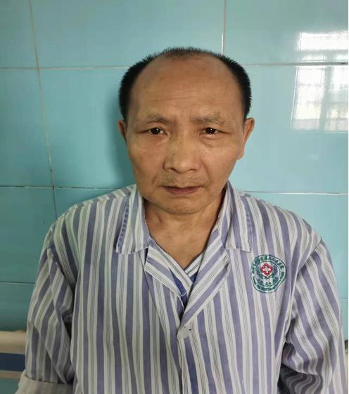 走失者照片 成都寻亲：六旬老人被救助，高1米6...