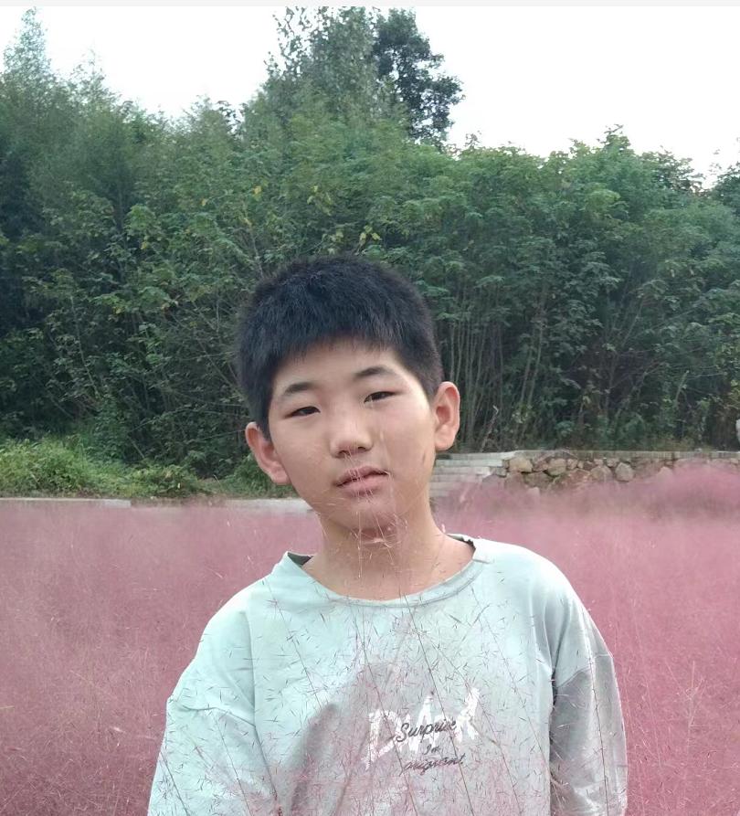 走失者照片 信阳急寻：14岁男孩失联，高1米6...
