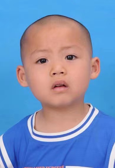 走失者照片 保定寻亲：3岁男孩被救助，高90厘...