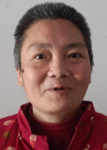 走失者照片 寻亲：五旬女子在开封被救助，穿红色...