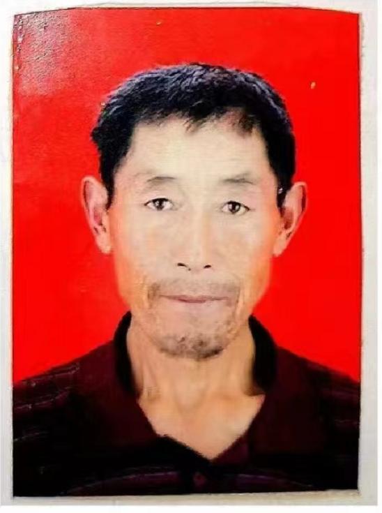 走失者照片 乐山急寻：七旬老人走失，穿军绿色厚...