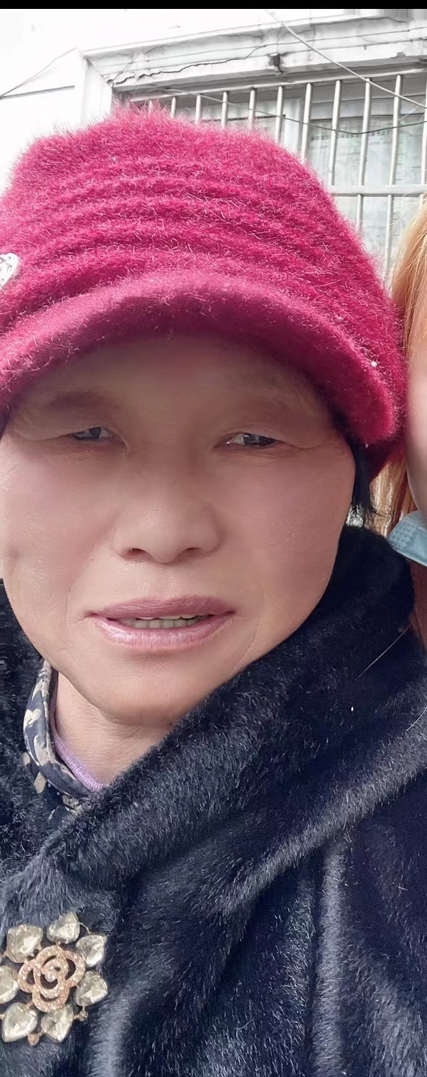 走失者照片 郑州急寻！六旬老太走失，穿紫色上衣...
