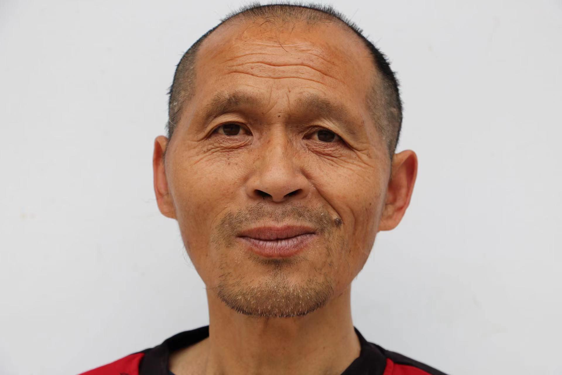 走失者照片 临沂寻亲：五旬男子被救助，高1米7...