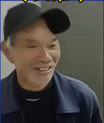 走失者照片 安庆急寻：六旬老人失联，穿条纹上衣...