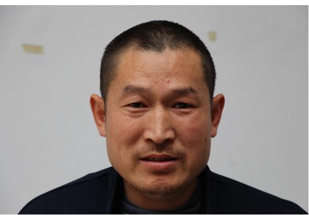 走失者照片 临沂寻亲：中年男子被救助，高1米7...