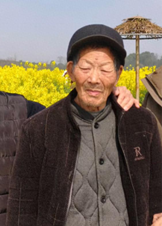 走失者照片 寻人：九旬老人走失，穿黑色衣裤，最...