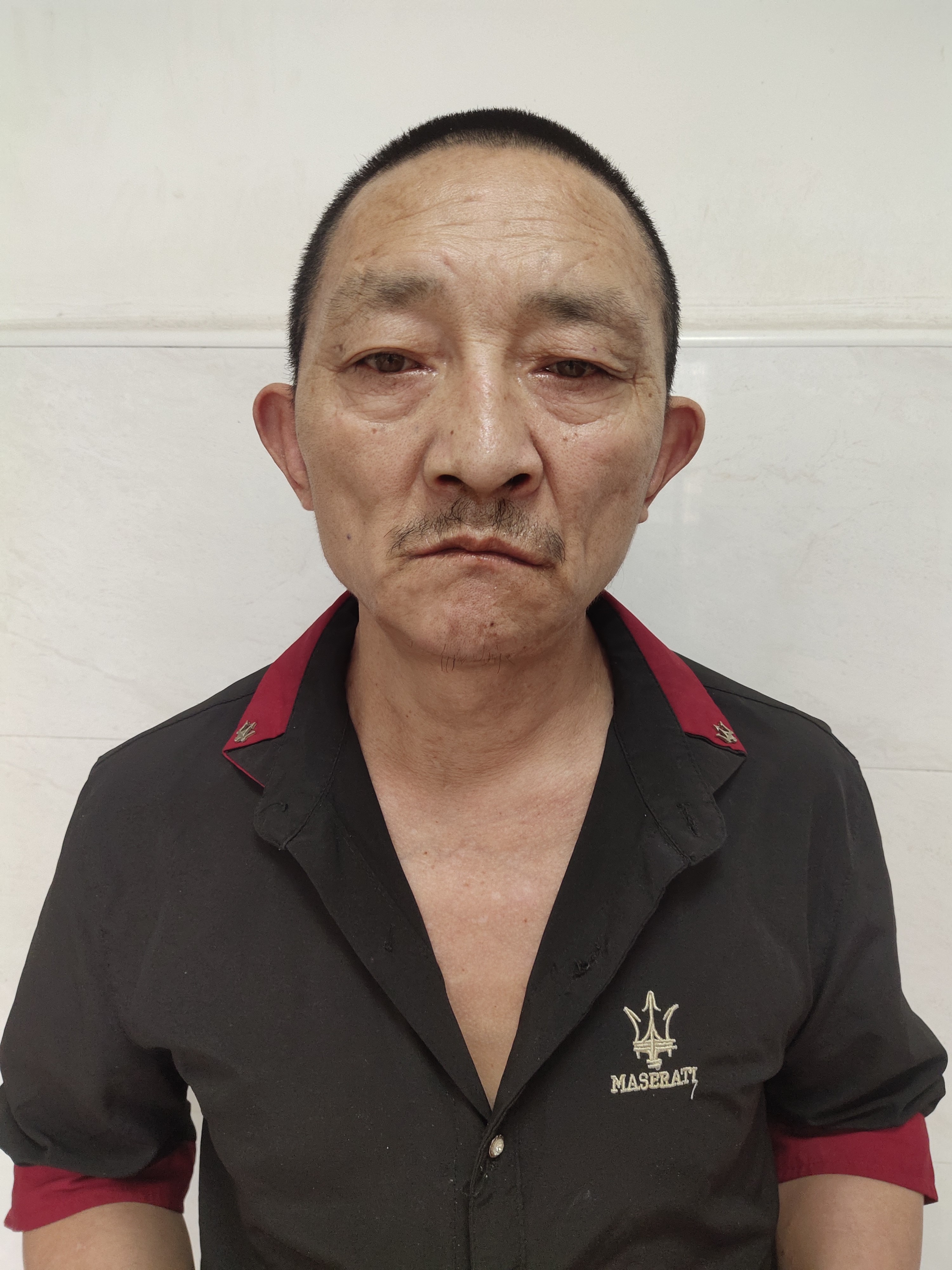 走失者照片 湘西州寻亲：五旬男子被救助，高1米...