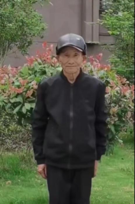 走失者照片 合肥急寻！七旬老人失联数日，穿蓝色...