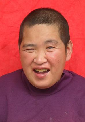 走失者照片 临沂寻亲：中年女子被救助，高1米5...