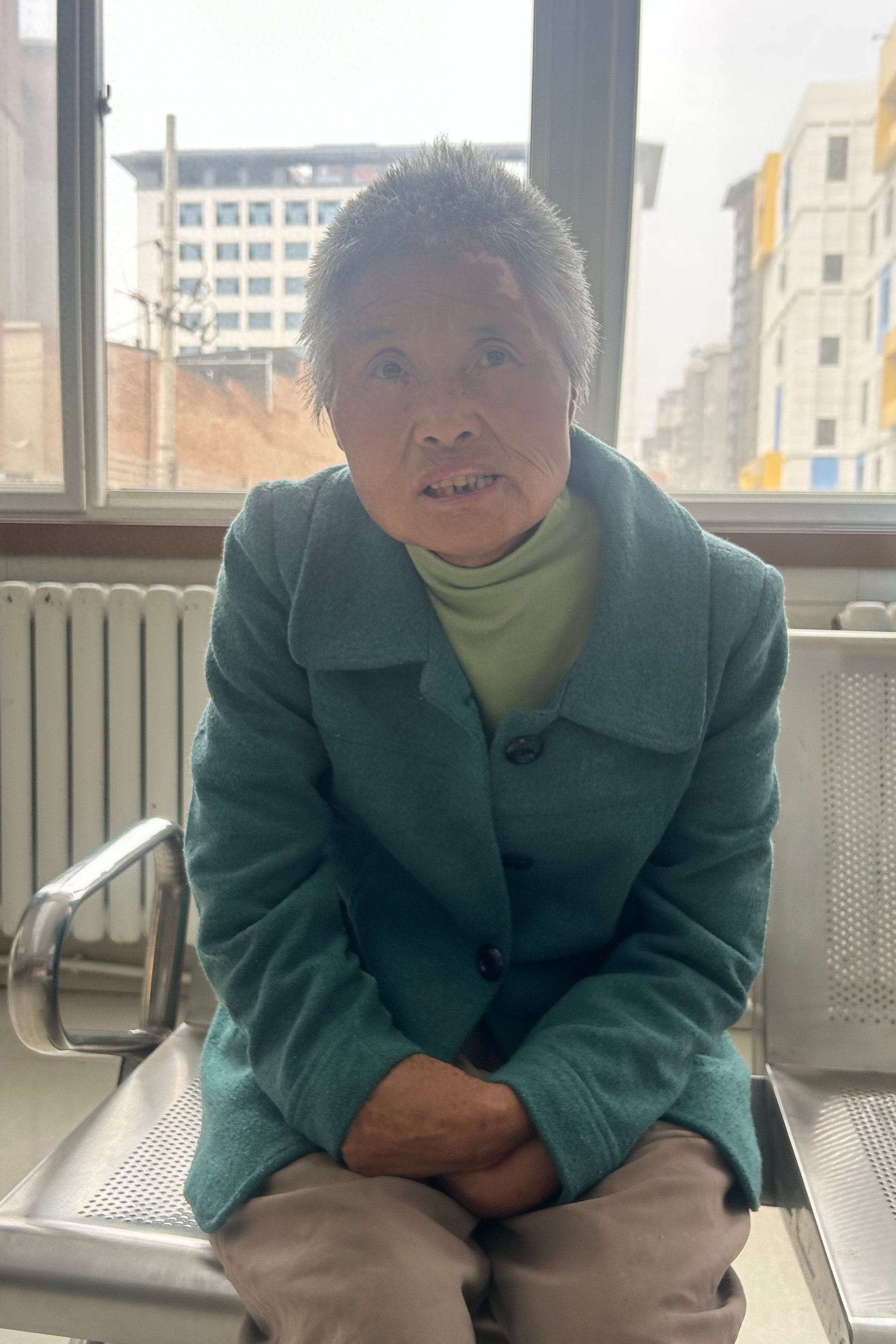 走失者照片 渭南市寻亲：六旬老太被救助，穿绿色...