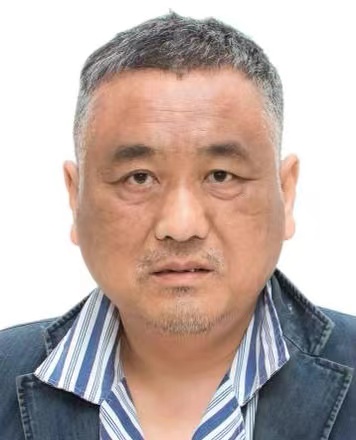 走失者照片 铜陵寻亲：六旬老人被救助数月，穿黑...